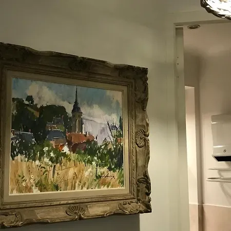 Maison De Bed & Breakfast